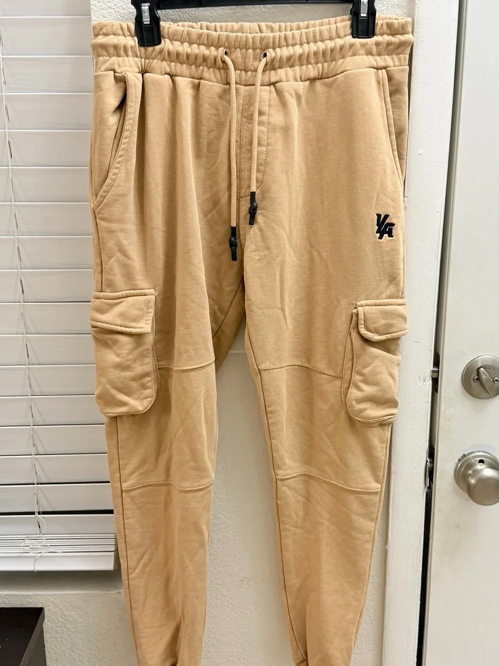 YoungLA Men’s Cargo Jogger Pants Medium Tan Beige Drawstring Athletic Streetwear